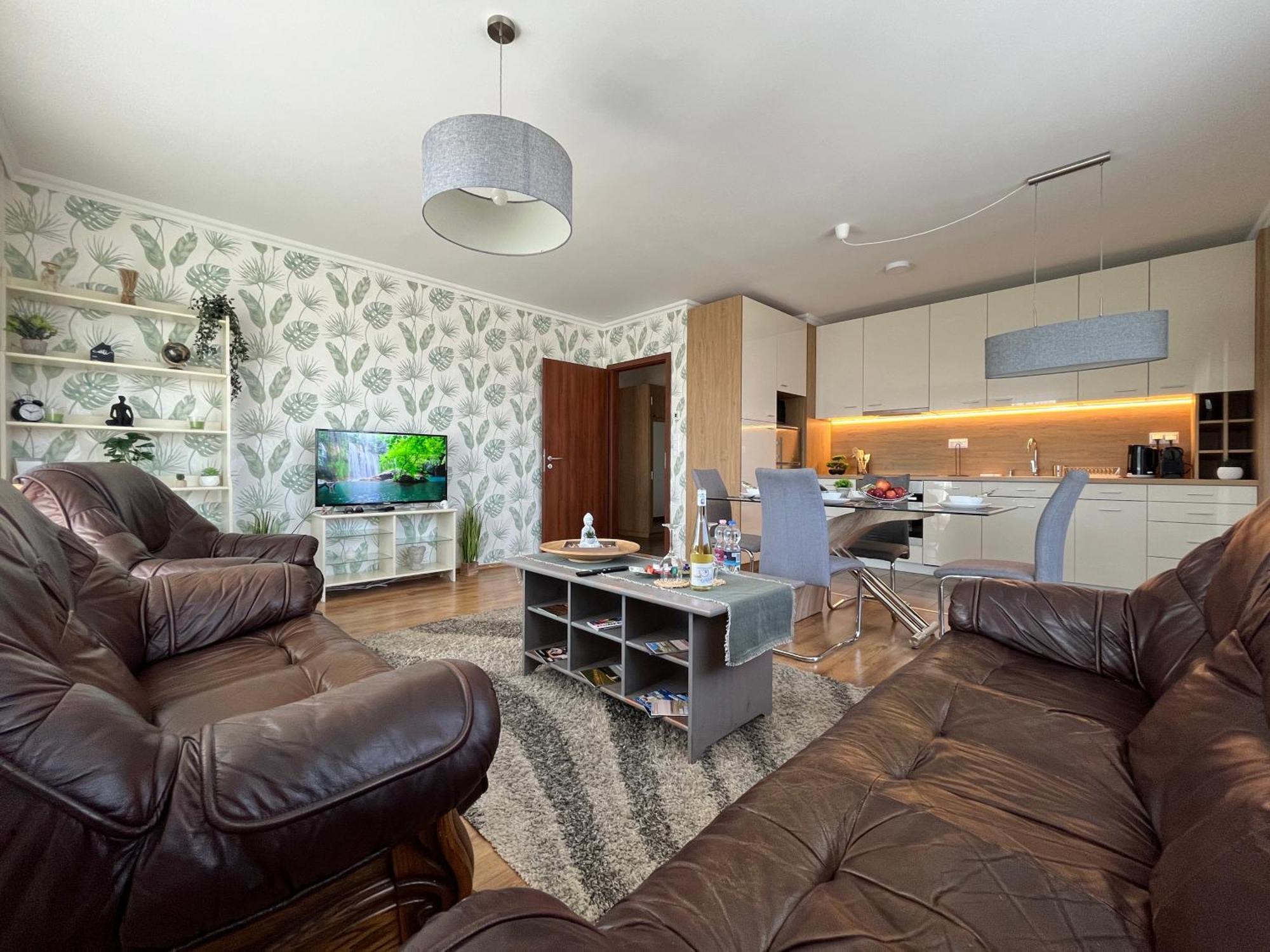 Great Forest View Penthouse Apartament